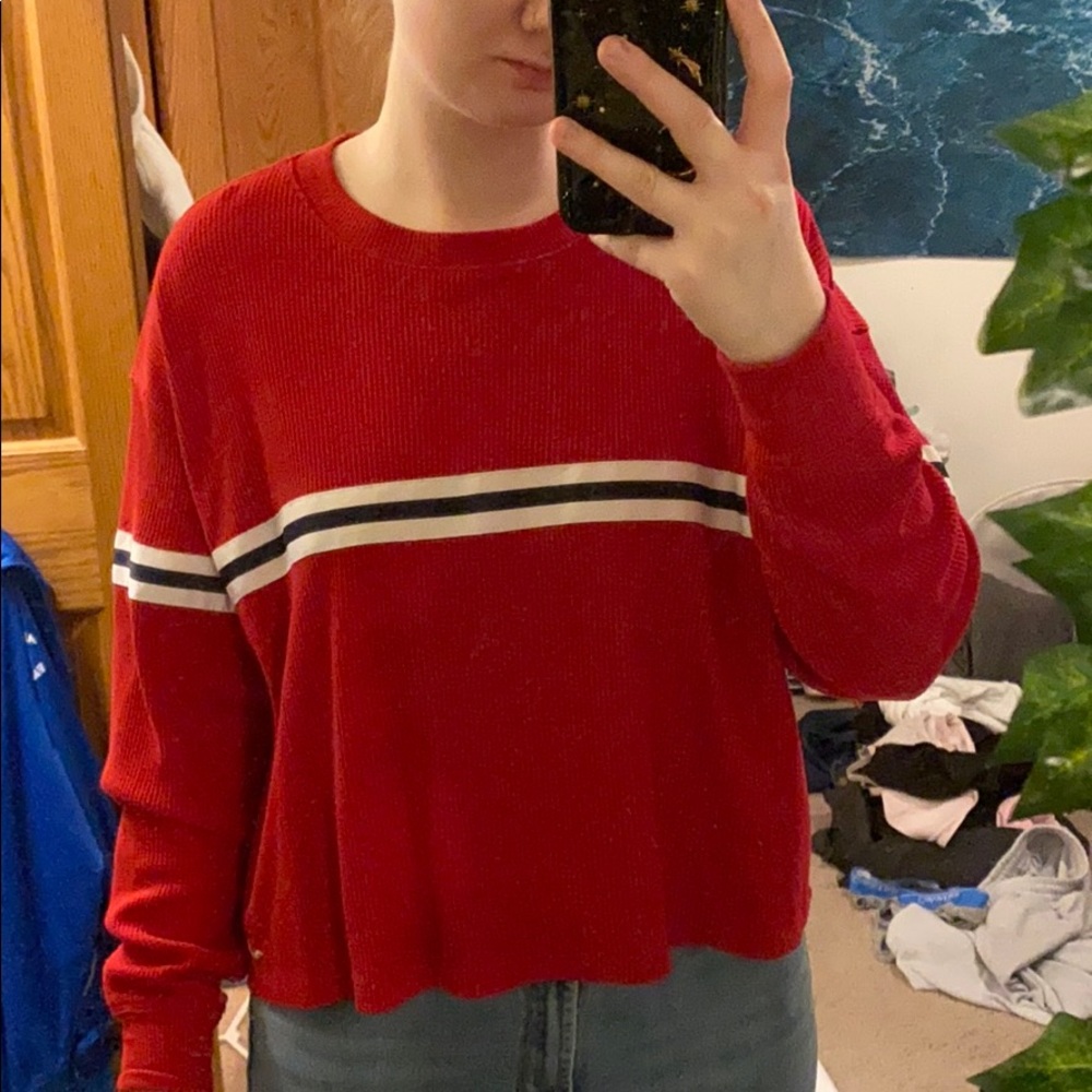 RED HOLLISTER WAFFLE STITCH SWEATER